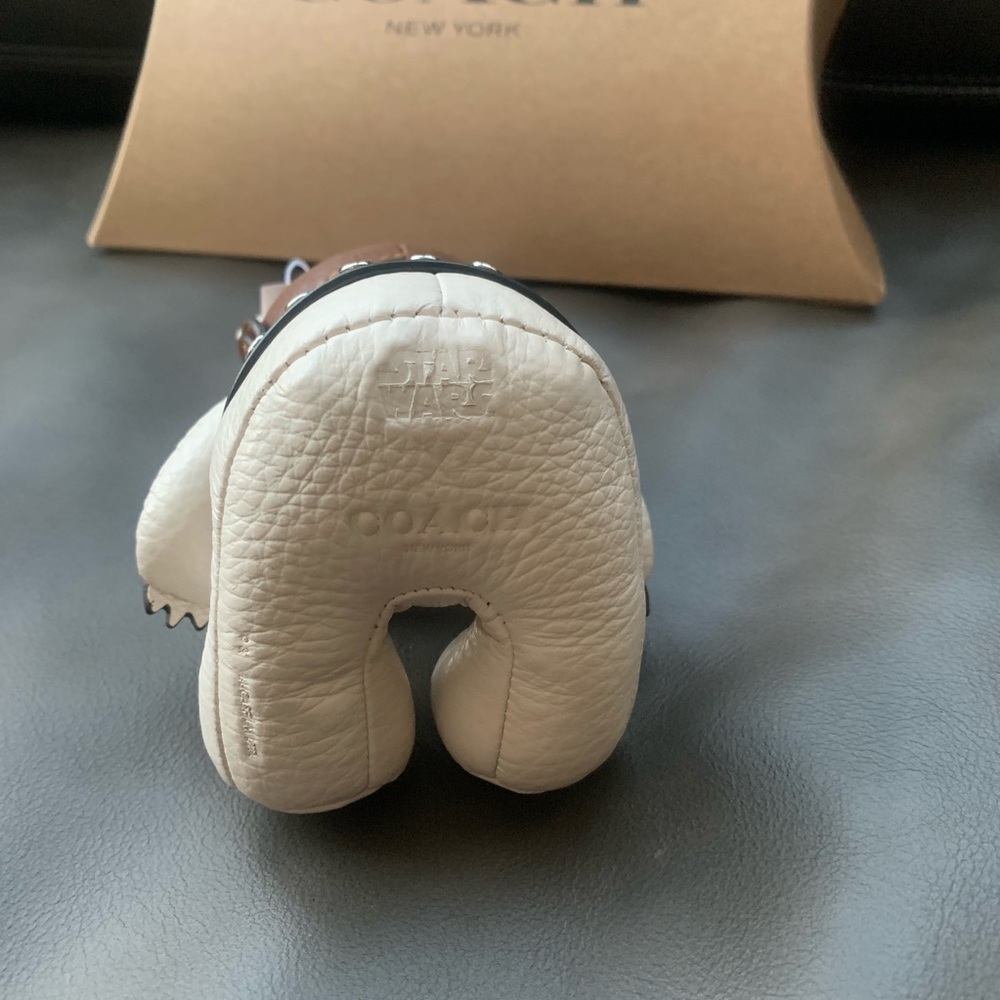 Star Wars X Coach Princess Leia Bear Bag Charm - Picture 6 of 7